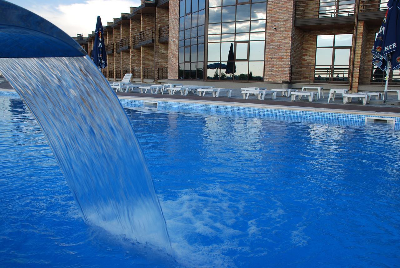Ostrov River Club Novoselovka  Exterior photo